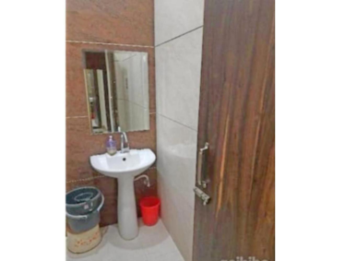 Hotel Basera Guest House, Sahāranpur Exterior photo